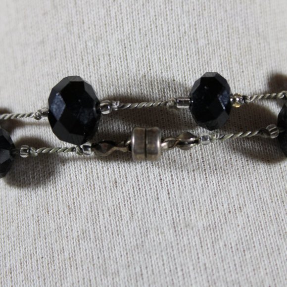 [5/$25] Black Glass Bead Necklace - Picture 8 of 8